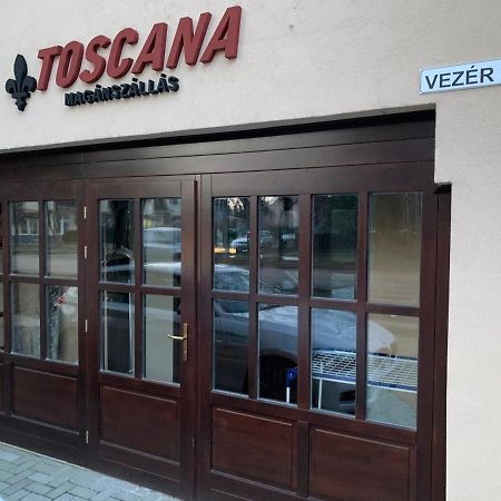 Toscana Debrecen Apartment Luaran gambar